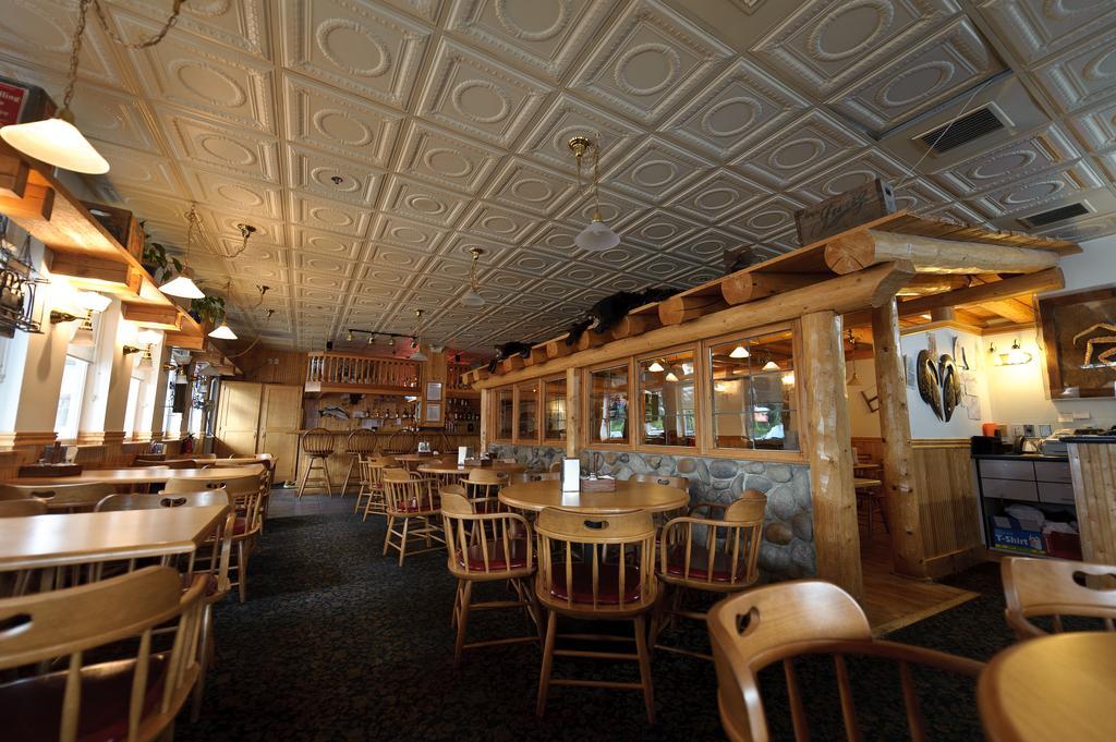 Frontier Suites Hotel In Juneau Eksteriør billede