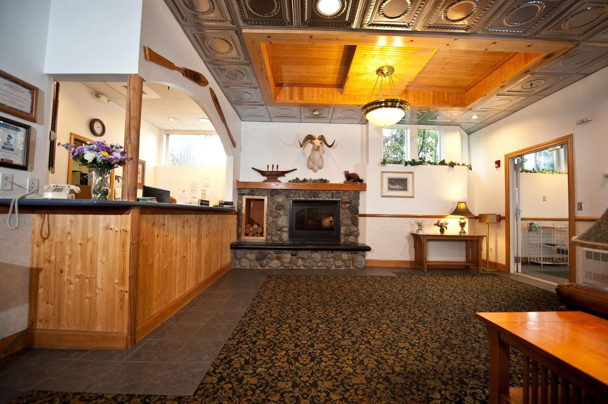 Frontier Suites Hotel In Juneau Eksteriør billede