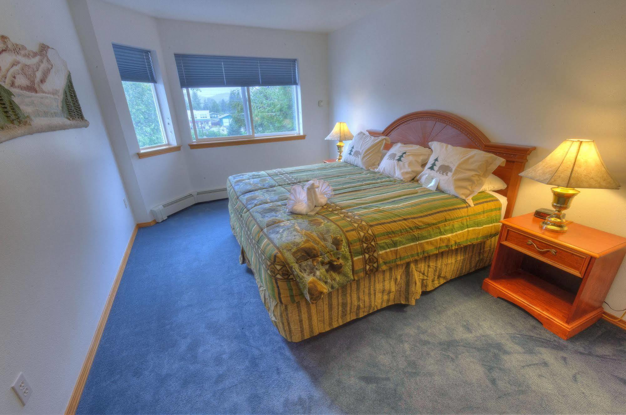 Frontier Suites Hotel In Juneau Eksteriør billede